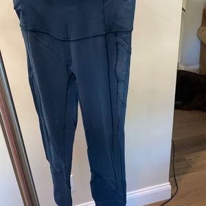Lulu lemon blue leggings size 6